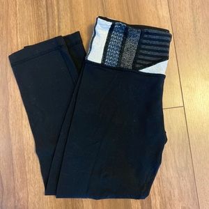Lululemon Wunder Under crop 21” size 4